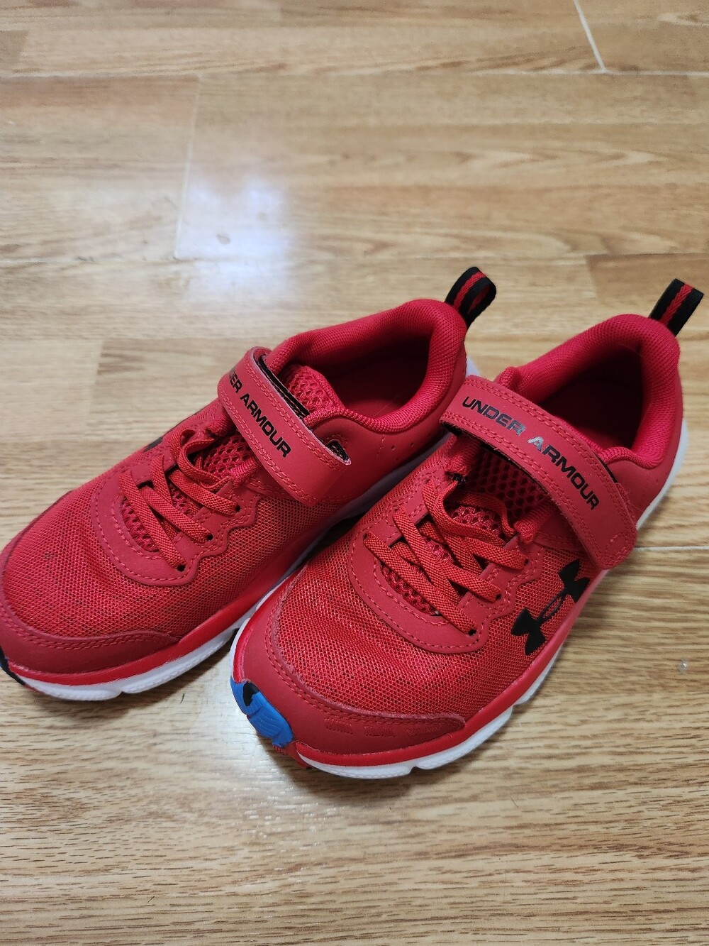 Youth Under Armour Sneakers